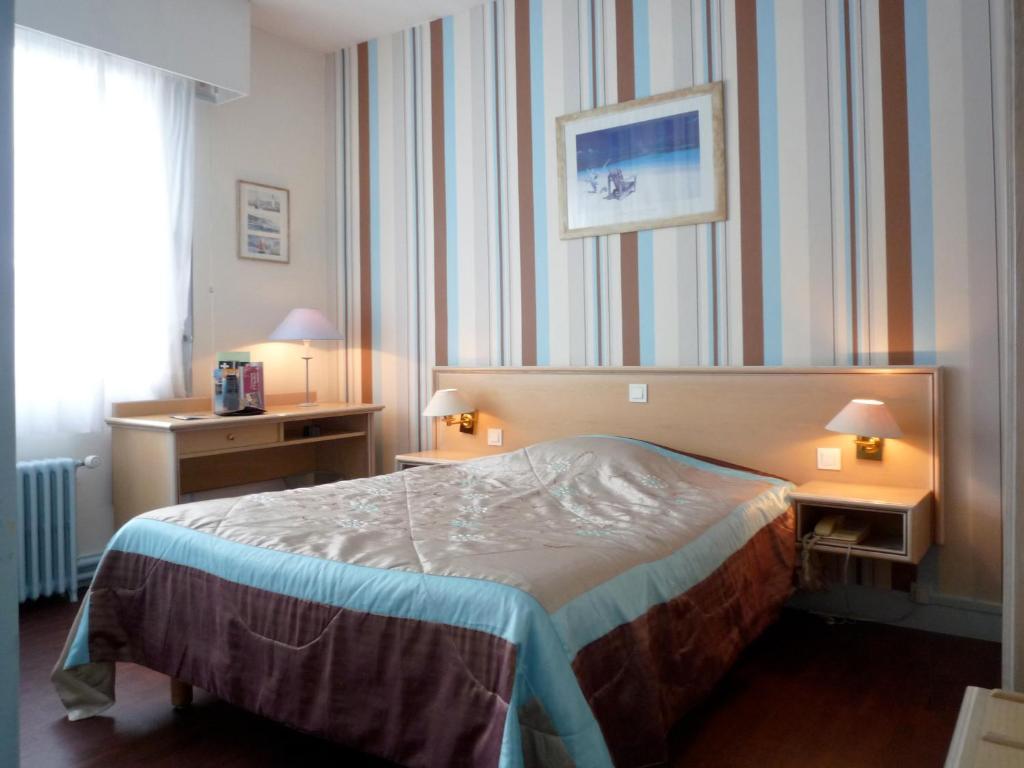 Le Crystal Hotel Amiens Room photo